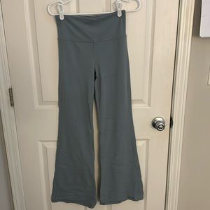 Athleta yoga pants